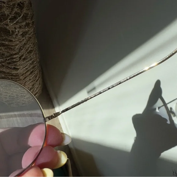 SOLD ✨Burberry Gold Frame Sunglasses Round with Gray Blue Gradient Lenses - Picture 6 of 11